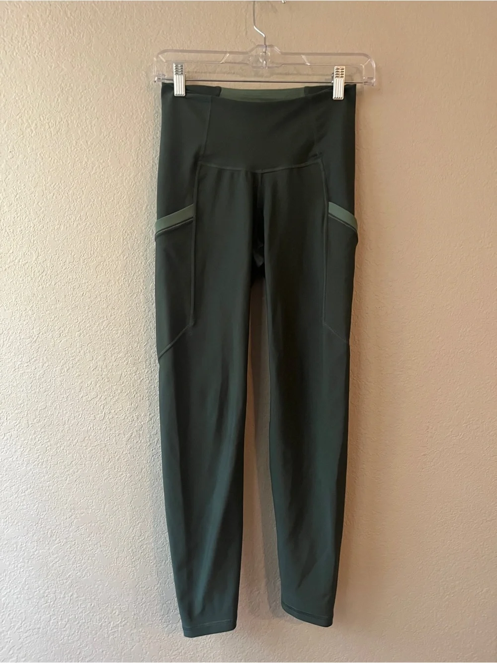 Old Navy Power Soft 7/8 Dark Green High-Rise Leggings with Side Pockets Small